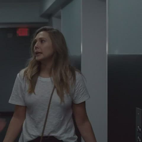 Elizabeth olsen + seat belt effect = pure pleasure : video clip