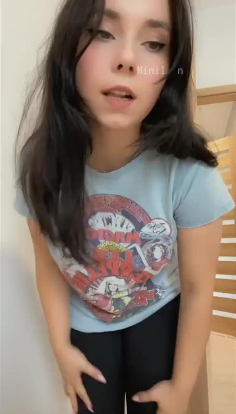 I love making surprises, especially with my tits : video clip