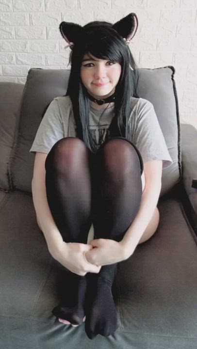 How about a thigh drop? : video clip
