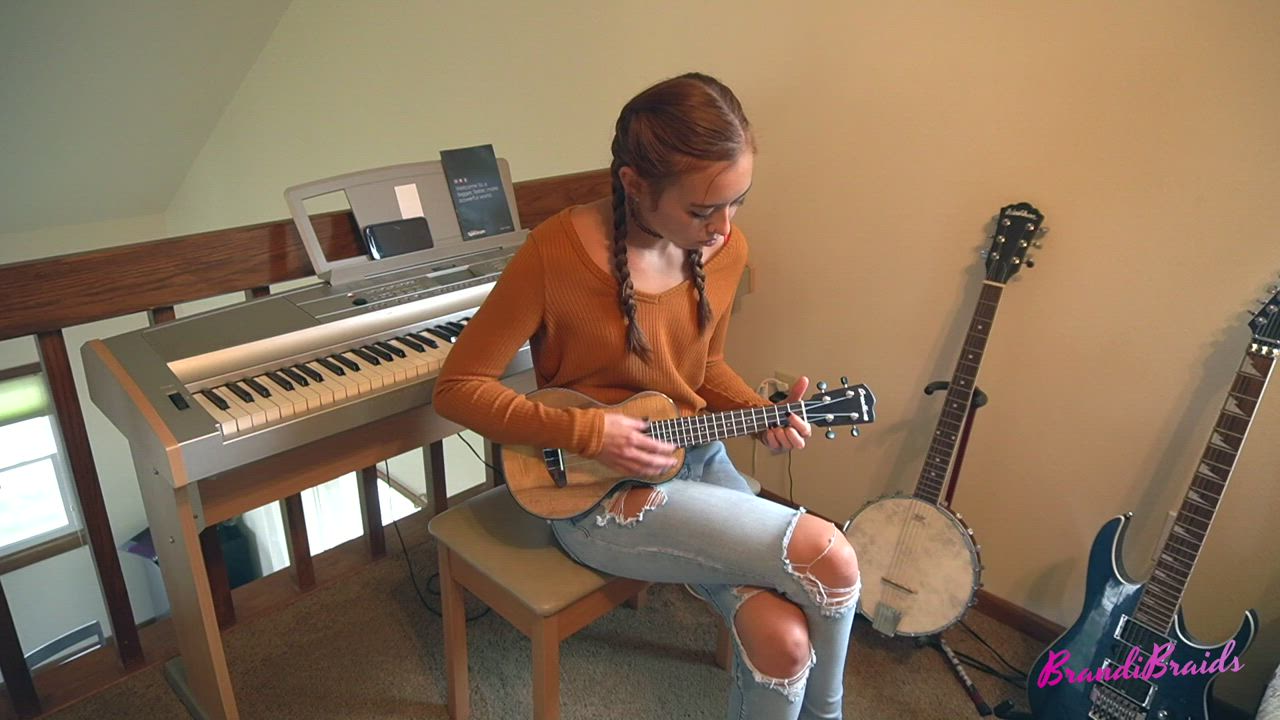 I Won't Cheat! But Maybe I Can Help Out a Little ;) [OC] : video clip