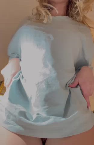 i need attention on my pussy : video clip