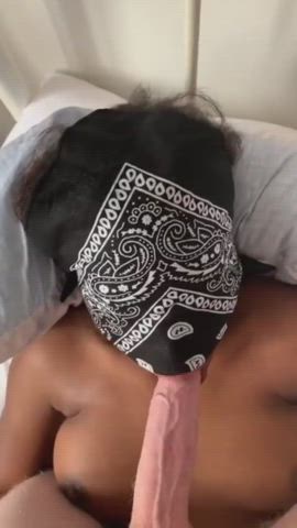 Sucking 8 inch white cock : video clip