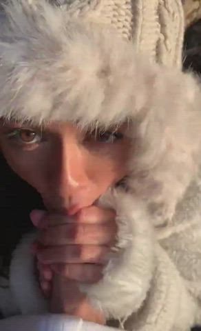Trying to Stay Warm : video clip