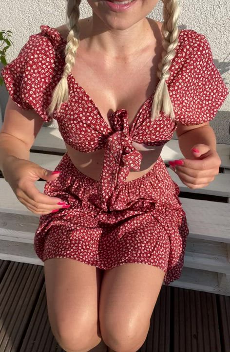 I dressed up today.. just to remove my clothes as fast as I can. : video clip