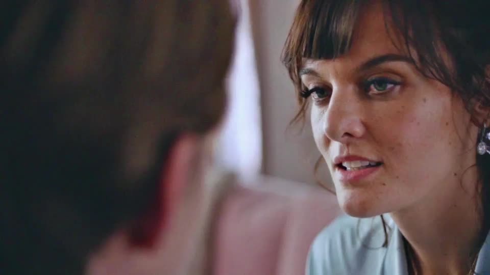 Birthday Babe: Frankie Shaw in SMILF [S1E2-2017] : video clip