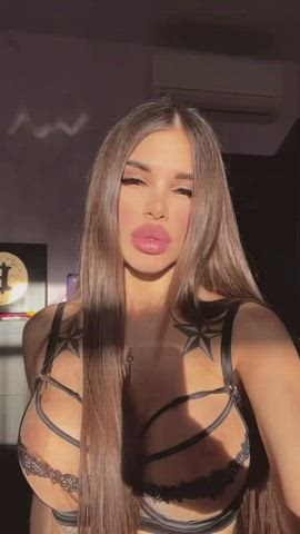 @malinkaaa65 on IG : video clip