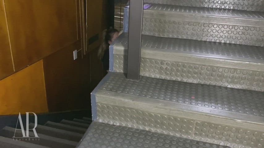 I Caught my Neighbor Fucking her Girlfriend in Public Stairs : video clip