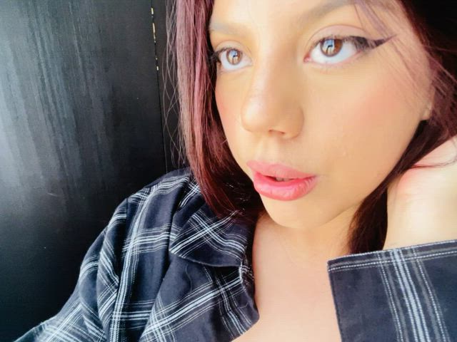 Sexy tit here for you : video clip