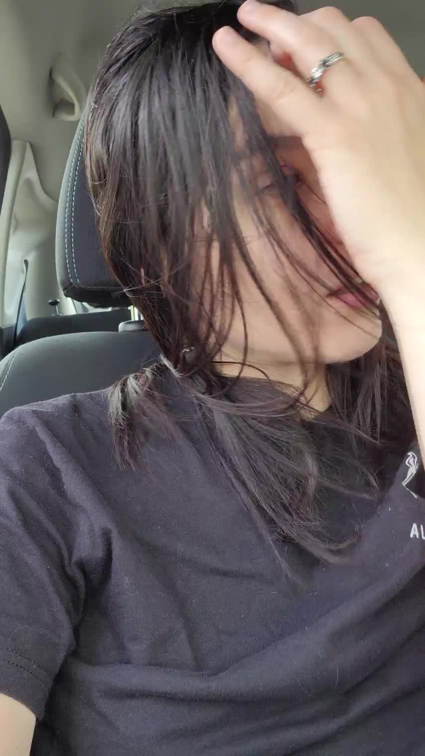 I'm pretty good at passing the time during long drives [GIF] : video clip