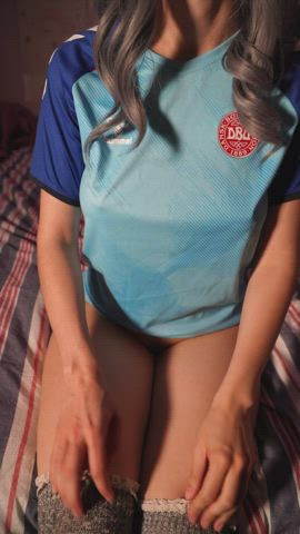 Showing off my tiny tight body ;) : video clip