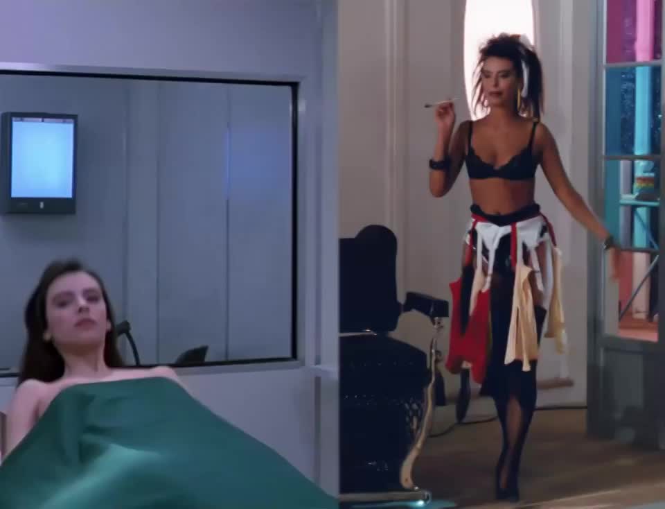 Mathilda May - La vie dissolue de Gérard Floque and Lifeforce : video clip