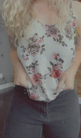 (19f) I so want you to cover my body with your kisses : video clip