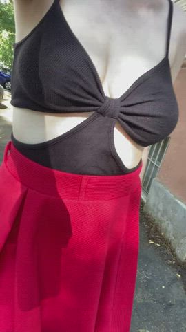 I’m still only a teen but I love taking them out in public [gif] : video clip
