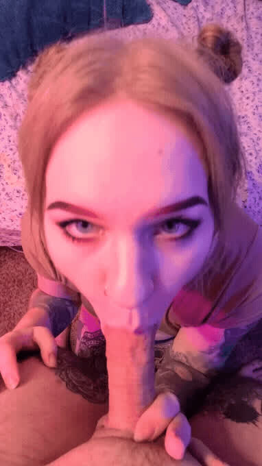 Im very submissive, all you have to do is ask : video clip