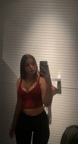 I need some help in the changing room... I think the girl outside heard my soft moan : video clip