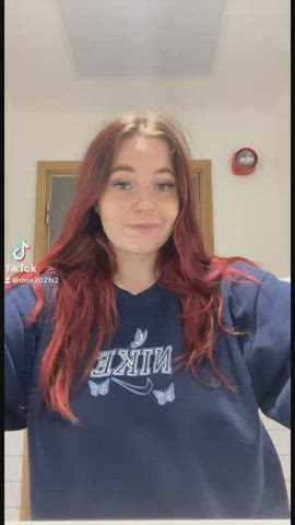 Just had my birth control removed and I'm feeling ready for some breeding, any volunteers? 👀🥰 (20, OC) : video clip