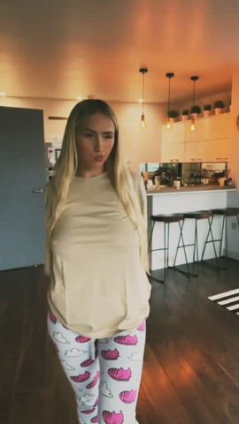Hot big natural melons 👇 : video clip