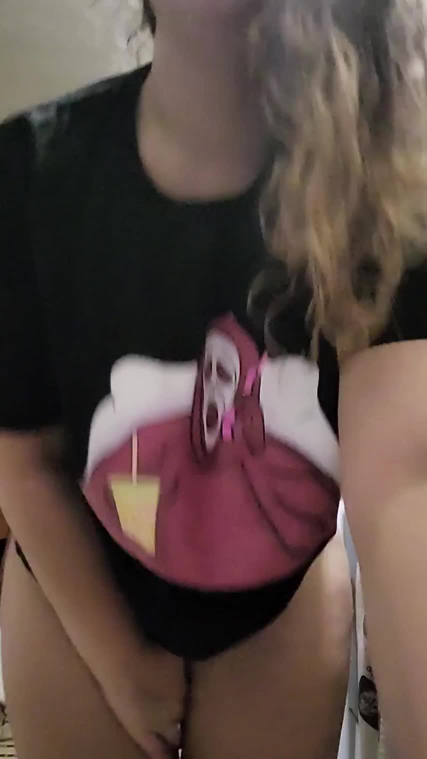 Is my thickness a turn on? : video clip