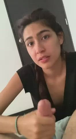 Who's This Beautiful Brunette? : video clip
