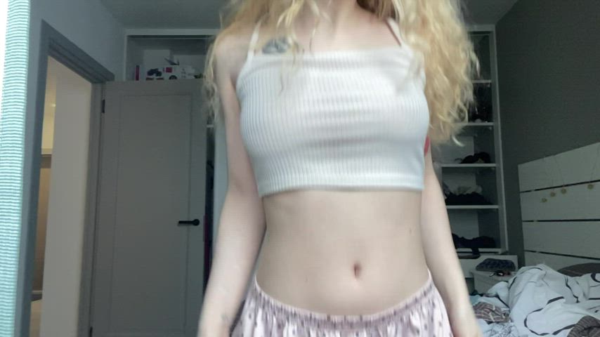 look at my tits, it’s like what you want : video clip