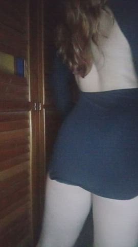 this is my favorite dress, it is special to go out to party, and that you can fuck me anywhere you want : video clip