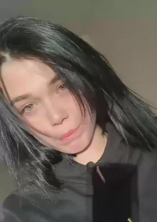 The Cutest Teen Reveals Her Tiny Titties : video clip