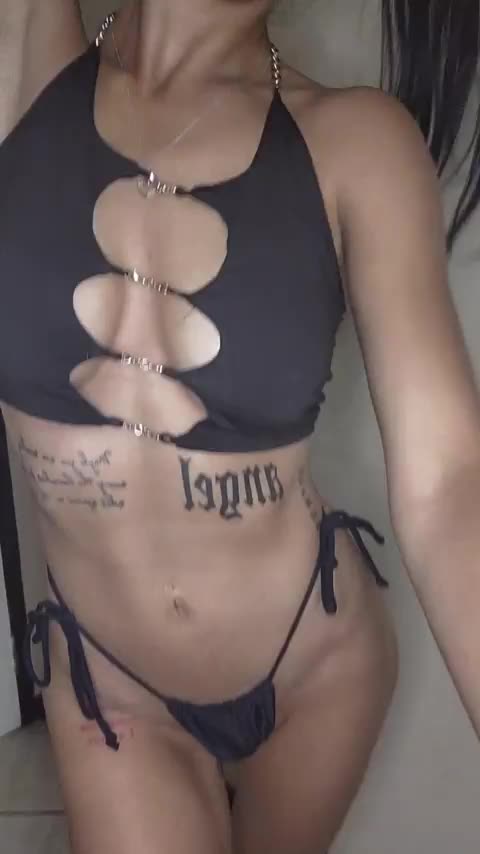 is brown nipples hot ? : video clip