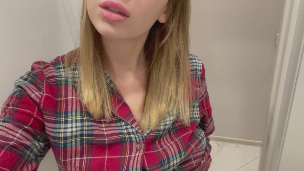 18[F]Arrows up upv*te that if you want to pound me hard SC: mianixr : video clip