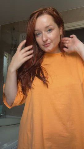 I heard you guys appreciate curvy milfs here :) : video clip