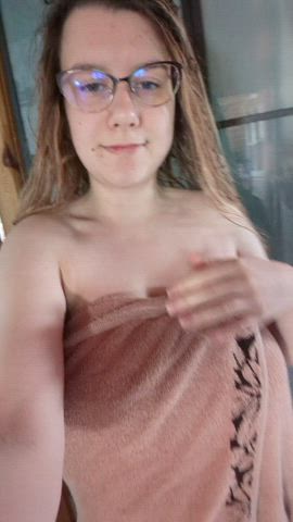 Just wait for that towel to fall ♥ : video clip