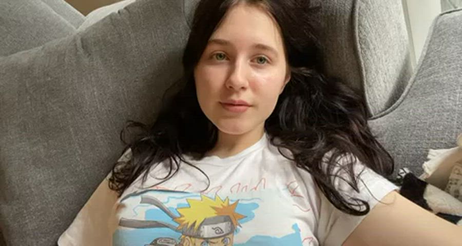 Yeah I’m pale but my tits are even paler : video clip