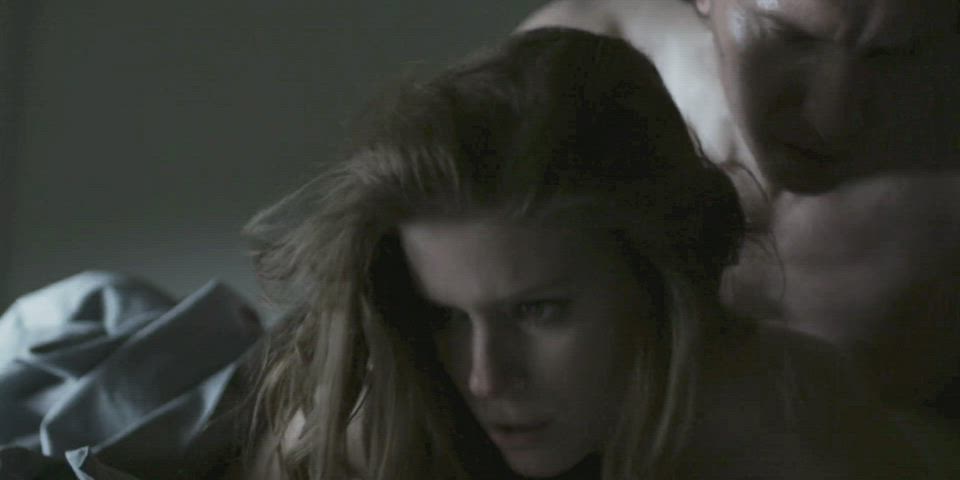 Kate Mara - House of Cards S02E01 : video clip