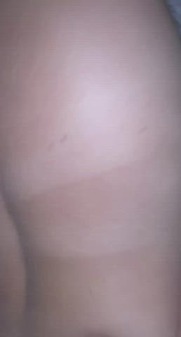 Look at Alex’s cum all over my back! He covered me! : video clip