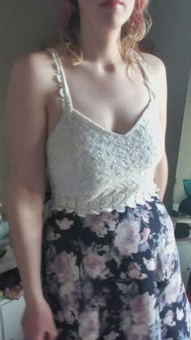 My boobs are so bouncy today [26F] : video clip