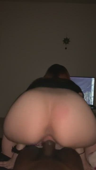 PAWG knows how to finish the job : video clip