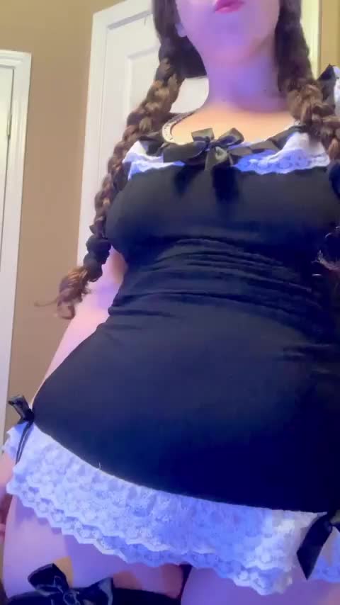 i wish strangers really would look up my dress😇 : video clip
