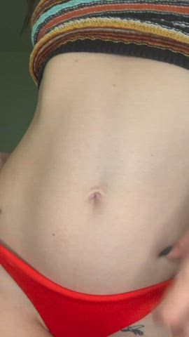 I know you're more than able to take my red panties off with your teeth : video clip