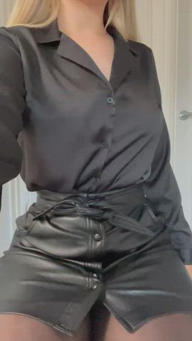 My go to work outfit : video clip