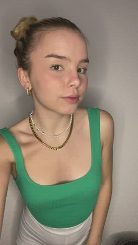 are u into blonde 18 y/o girls : video clip