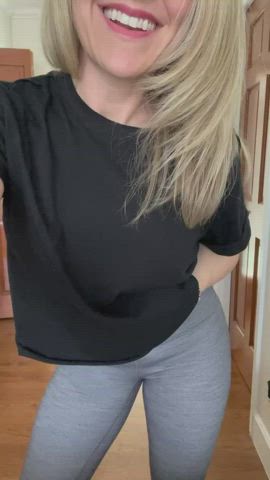 I’m the secretly kinky mom next door… : video clip