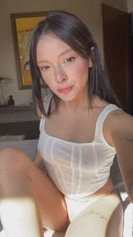 I heard you had a thing for petite girls from 2003 🥰 : video clip