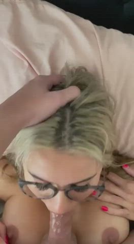 Cute blonde facefucked and swallow : video clip
