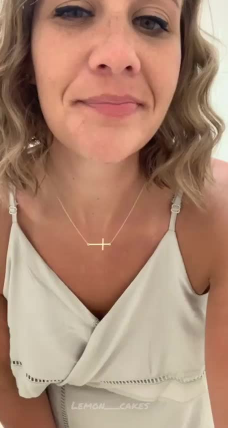 Flashing my holy hole at church : video clip