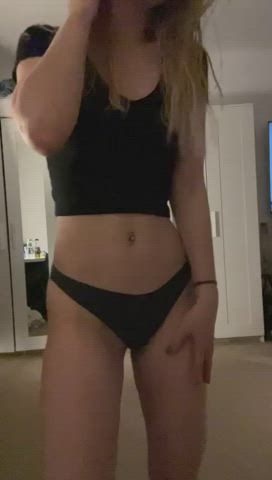 Imagine coming in my room and seeing me doing this, wyd?😏 : video clip