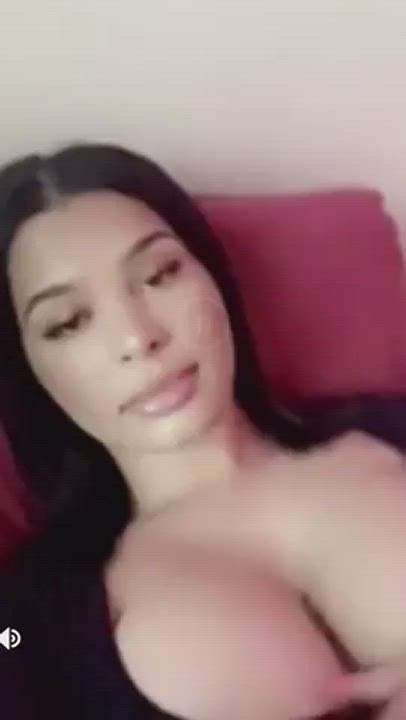 Any1 know who she is?😍 : video clip