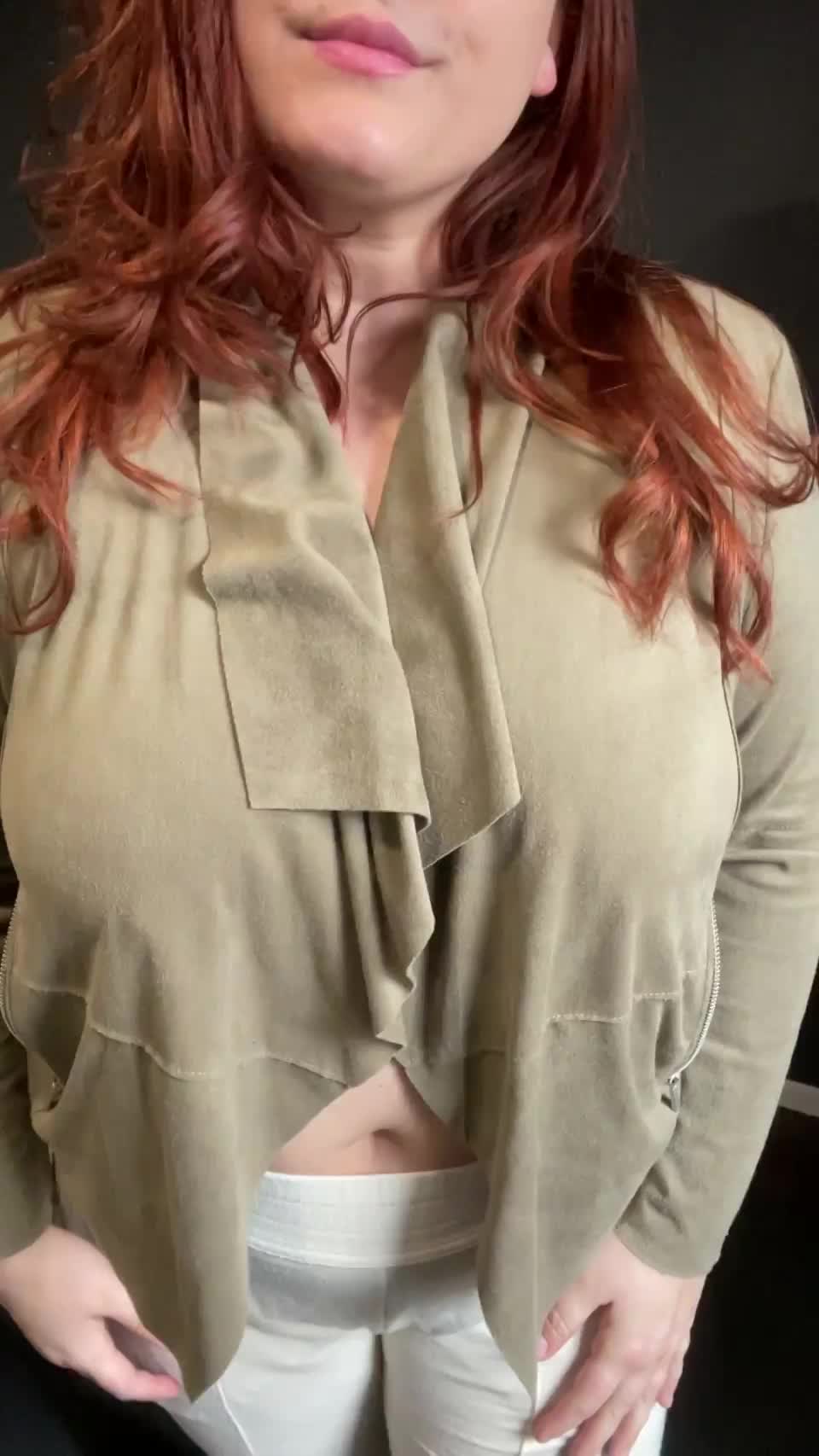 Fond of stacked redheads? : video clip