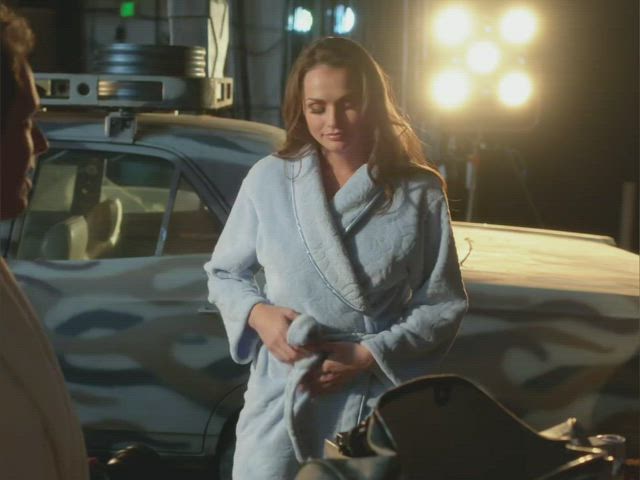 Tori Black in "Ray Donovan" S02E03 (2014) : video clip