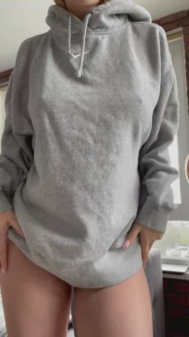 Wearing this outfit at college library and get not even one look! : video clip