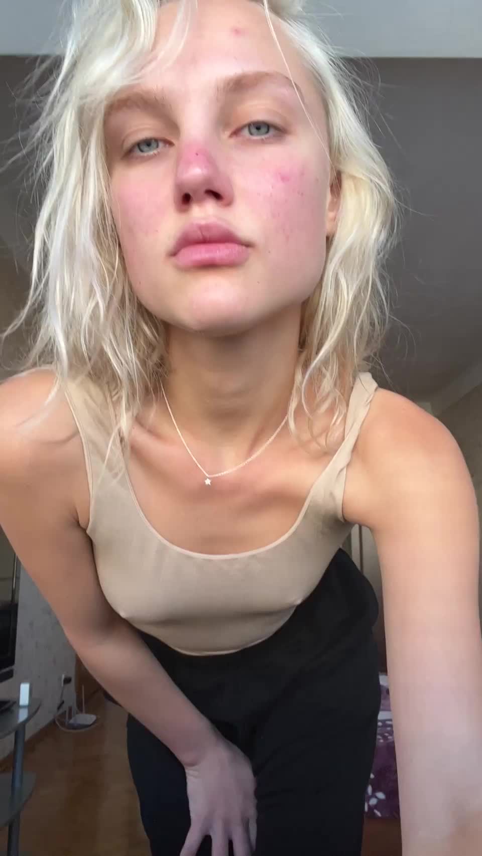 I’ll celebrate and masturbate if a Redditor likes my tiny body! : video clip