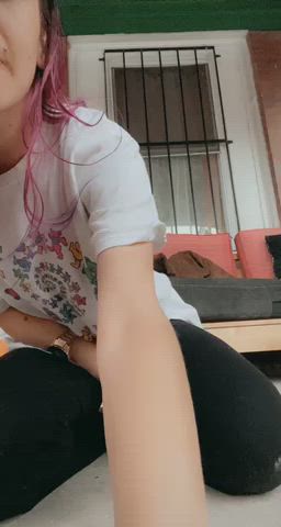 [gif] it’s such a beautiful morning to show my neighbors my tits ✨ : video clip